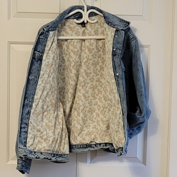 Classic Blue Denim Jean Jacket - Picture 2 of 5